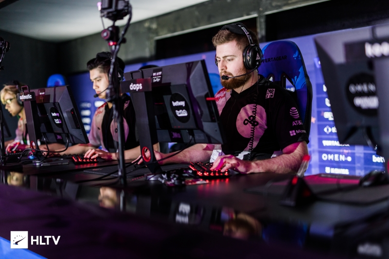 赛后群访：这个版本不适合卡密尔，被削弱的次数太多